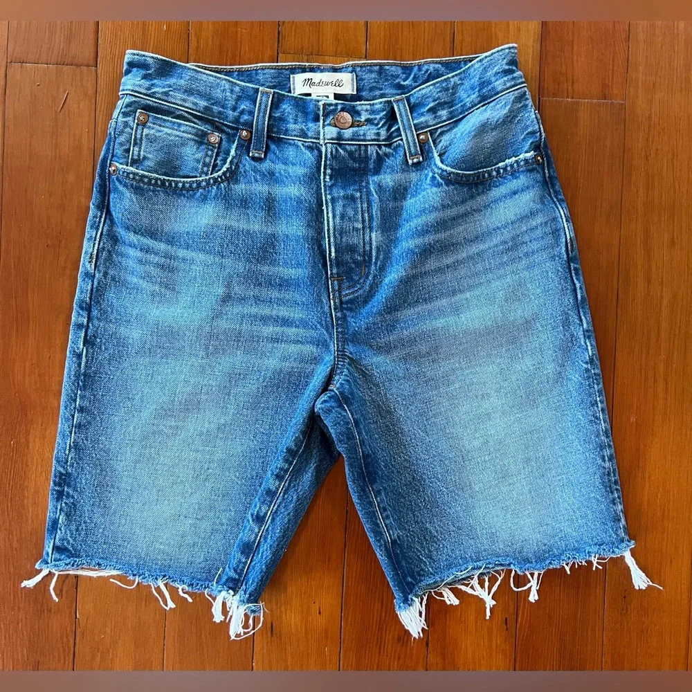 NWOT Madewell Long Denim Shorts in Pedersen Wash - 25